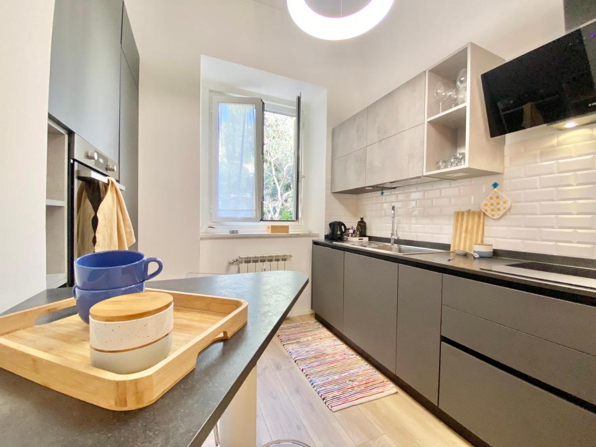 Casaviva-Stylish Trilo With Ac-Shared Pool-Parking Apartment Genova Exterior foto